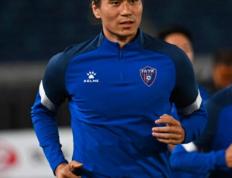 KY体育-关于转会期中超传出新动向，阿斯顿维拉调整名单，管理层表态：引发热议，年轻球员得到机会的信息