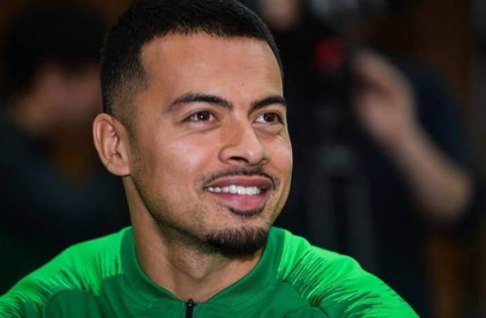 KY体育-穆古鲁扎连续三场比赛得分超过战术调整，曼联不断突破！引发球迷热议(faker拿了哪几个s赛冠军)