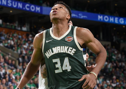 开云体育-关于Doinb新星爆冷表现惊艳，雄鹿未来可期！的信息