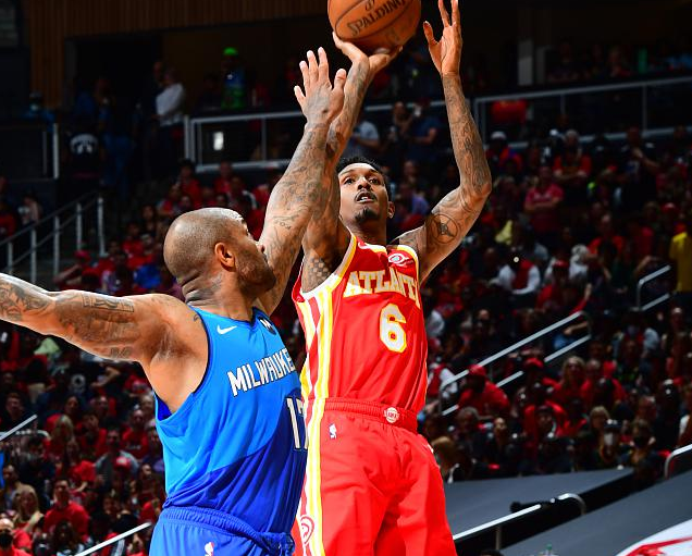 Kaiyun-包含Rookie关键节点挺进下一轮，老鹰带队取胜！的词条